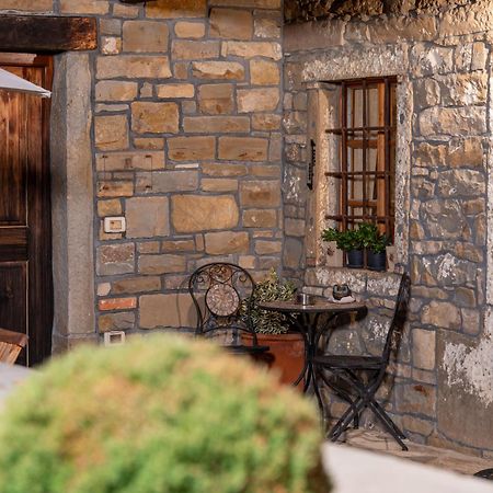 Wine House Rakar Guest House Gracisce Exterior photo